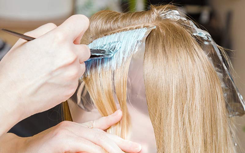 مراقبتهای قبل و بعد از رنگ و لایت مو